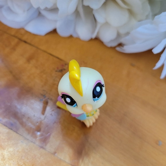Littlest Pet Shop LPS #1452 Cockatoo Bird White Yellow Blue Eyes 2006 - Picture 6 of 12